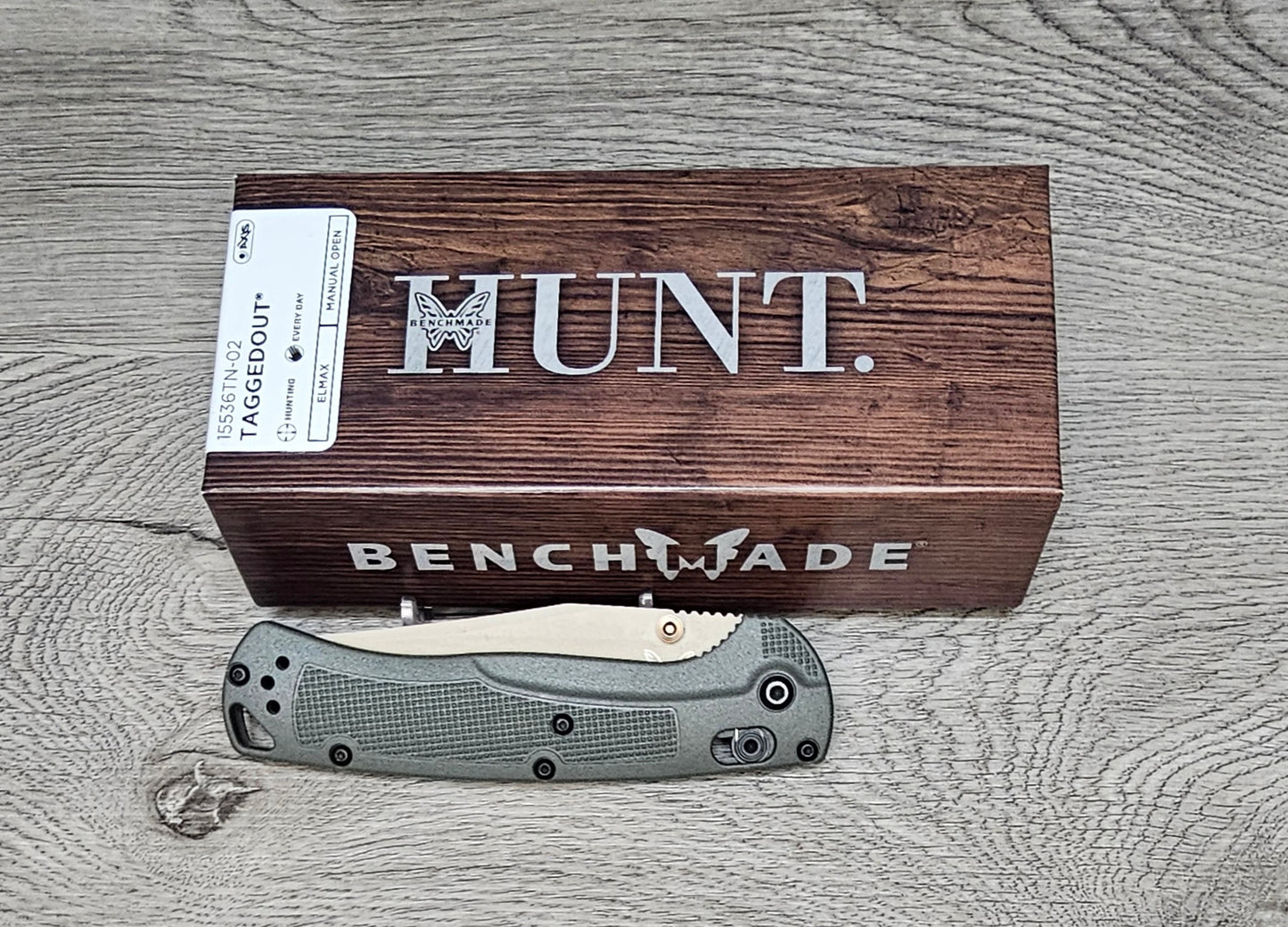 B-USA 15536TN-02 TAG*ED OUT DEEP OLIVE GREEN W/ TAN BLADE KNIFE. MADE on a BENCH in Oregon
