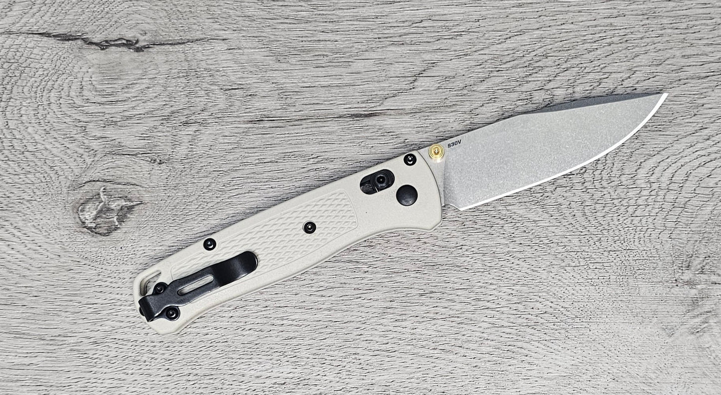 B-USA 535-12 BUGO*T TAN MADE on a BENCH in Oregon
