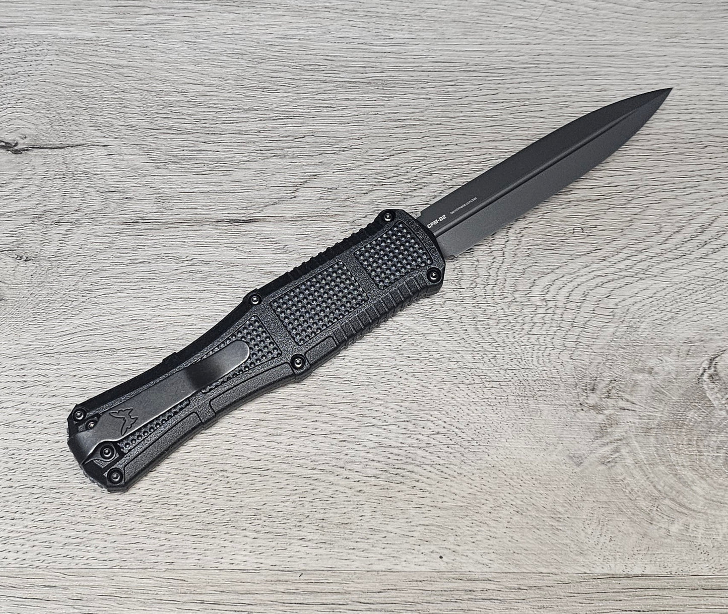 B-USA 3370GY CLAYM*RE OTF KNIFE BLACK DAGGER. MADE on a BENCH in Oregon