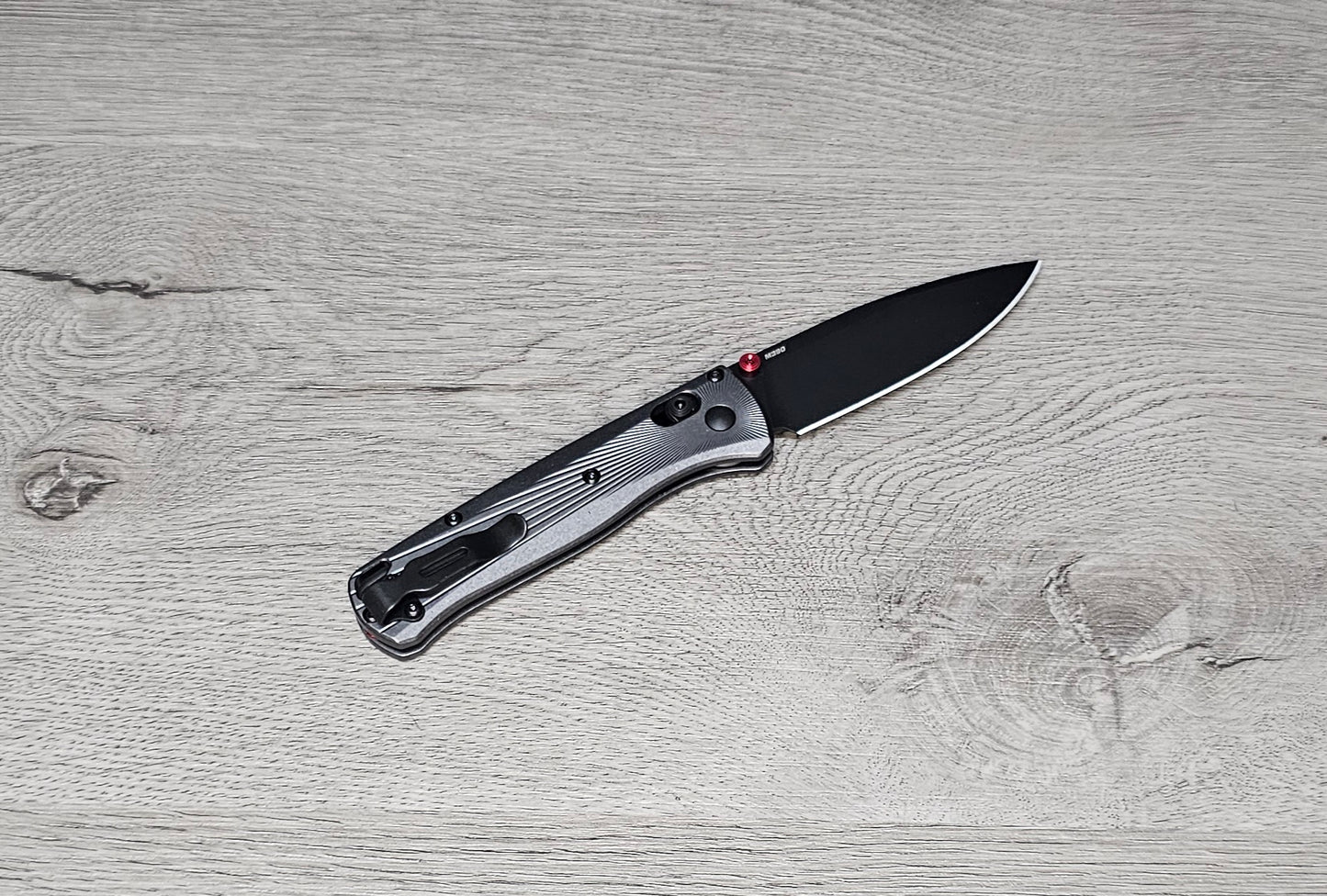 B-USA 535BK-4 BUGO*T GRAY ALUMINUM MADE on a BENCH in Oregon
