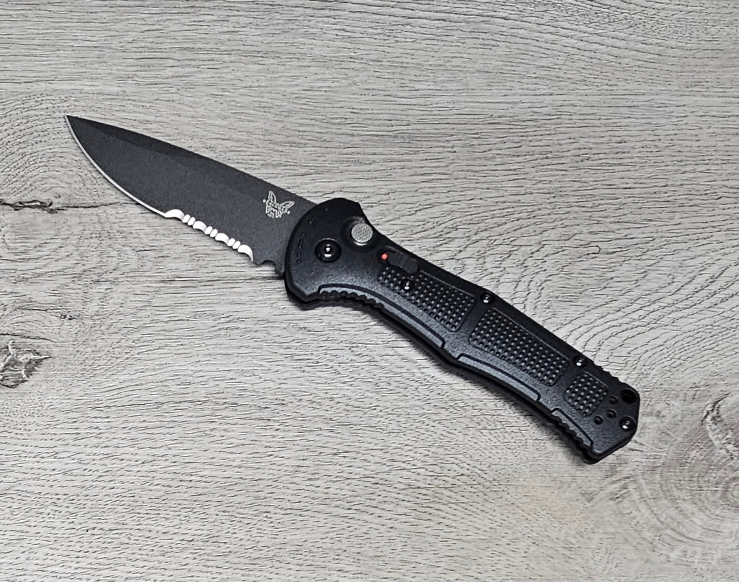 B-USA 9070SBK CLAYM*RE AUTO OPENING (NON 0TF) BLACK SERRATED KNIFE . MADE on a BENCH in Oregon