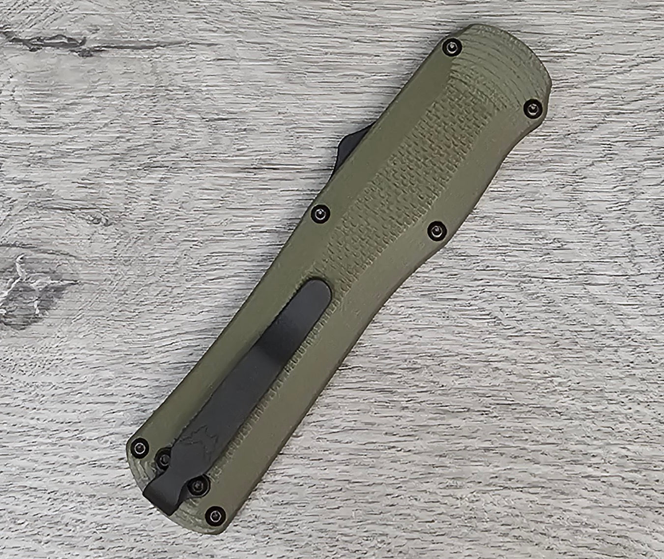 B-USA 3400BK-1 AUTOCR*T OD GREEN OUT THE FRONT KNIFE MADE on a BENCH in Oregon