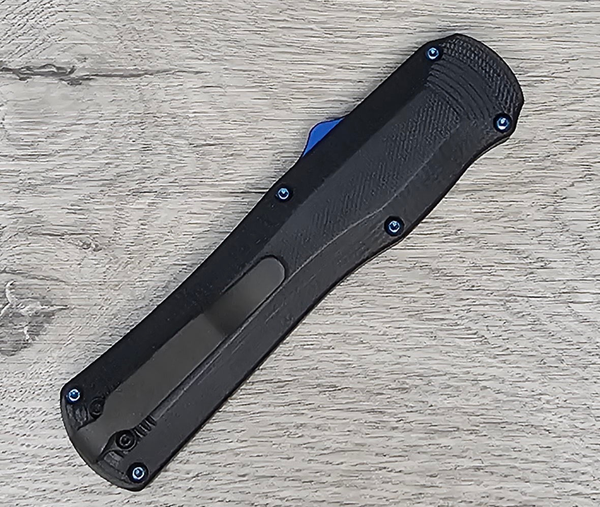 B-USA 3400BK AUTOCR*T BLACK/ BLUE HARDWARE OTF KNIFE MADE on a BENCH in Oregon