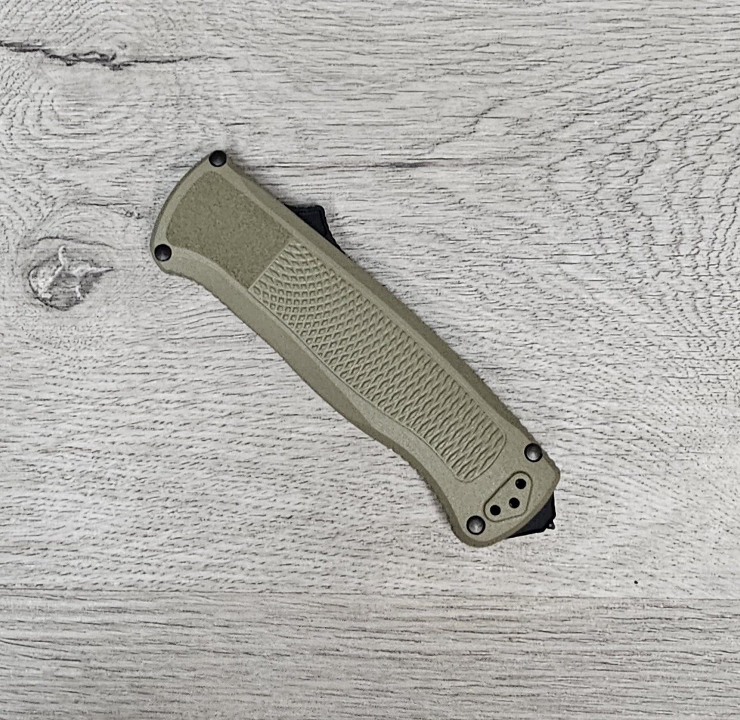 B-USA 5371BK-01 SHO*TOUT RANGER GREEN OTF MADE on a BENCH in Oregon