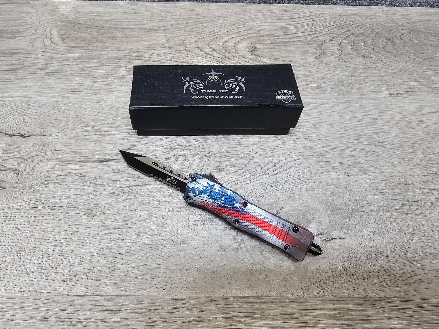 Tiger Tec Defender FLAG Out The Front Knife TANTO Blade