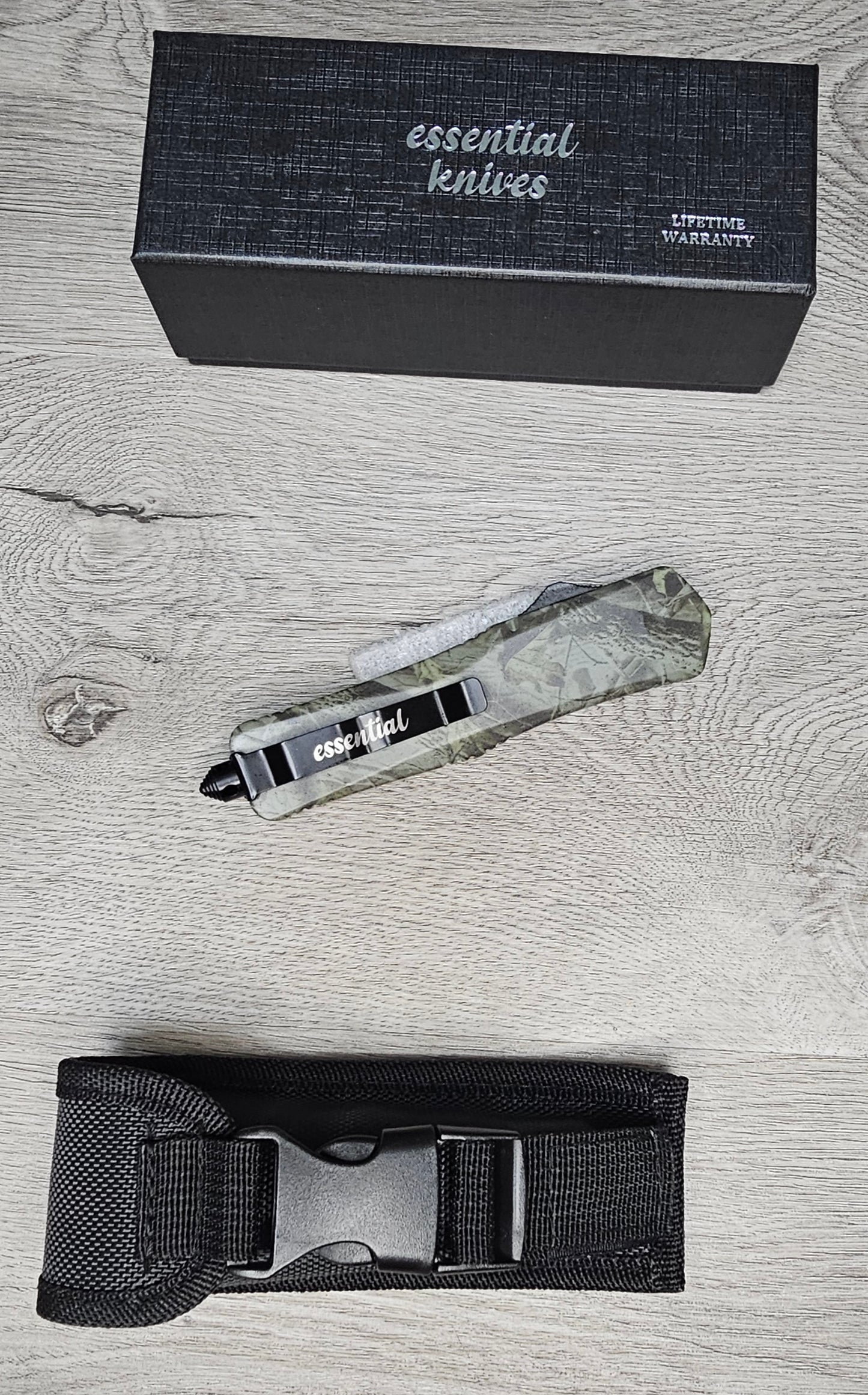 ESSENTIAL KNIVES "THE ESSENTIAL 9"CAMO Out The Front Knife DROP POINT Blade