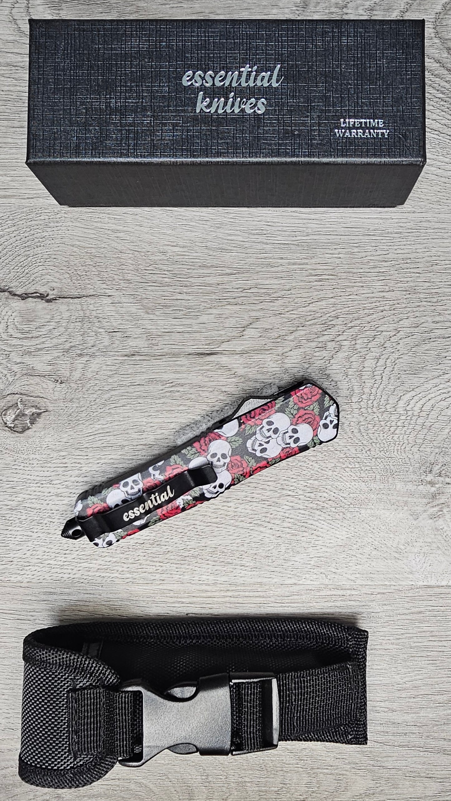 ESSENTIAL KNIVES "THE ESSENTIAL 9" SKULLS N ROSES Out The Front Knife Tanto Blade