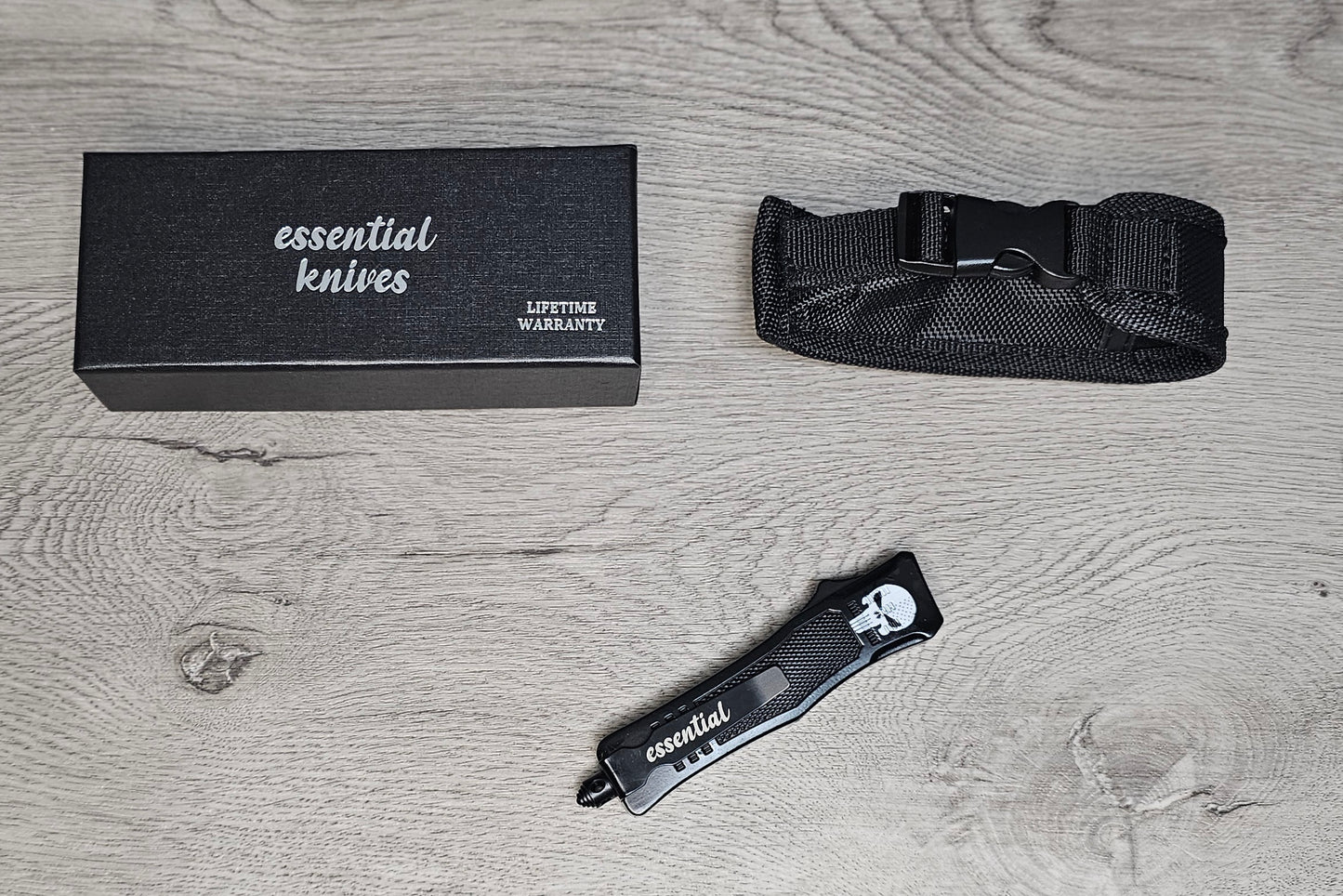 ESSENTIAL KNIVES "THE ESSENTIAL 7" SKULL Out The Front Knife TANTO SERRATED Blade