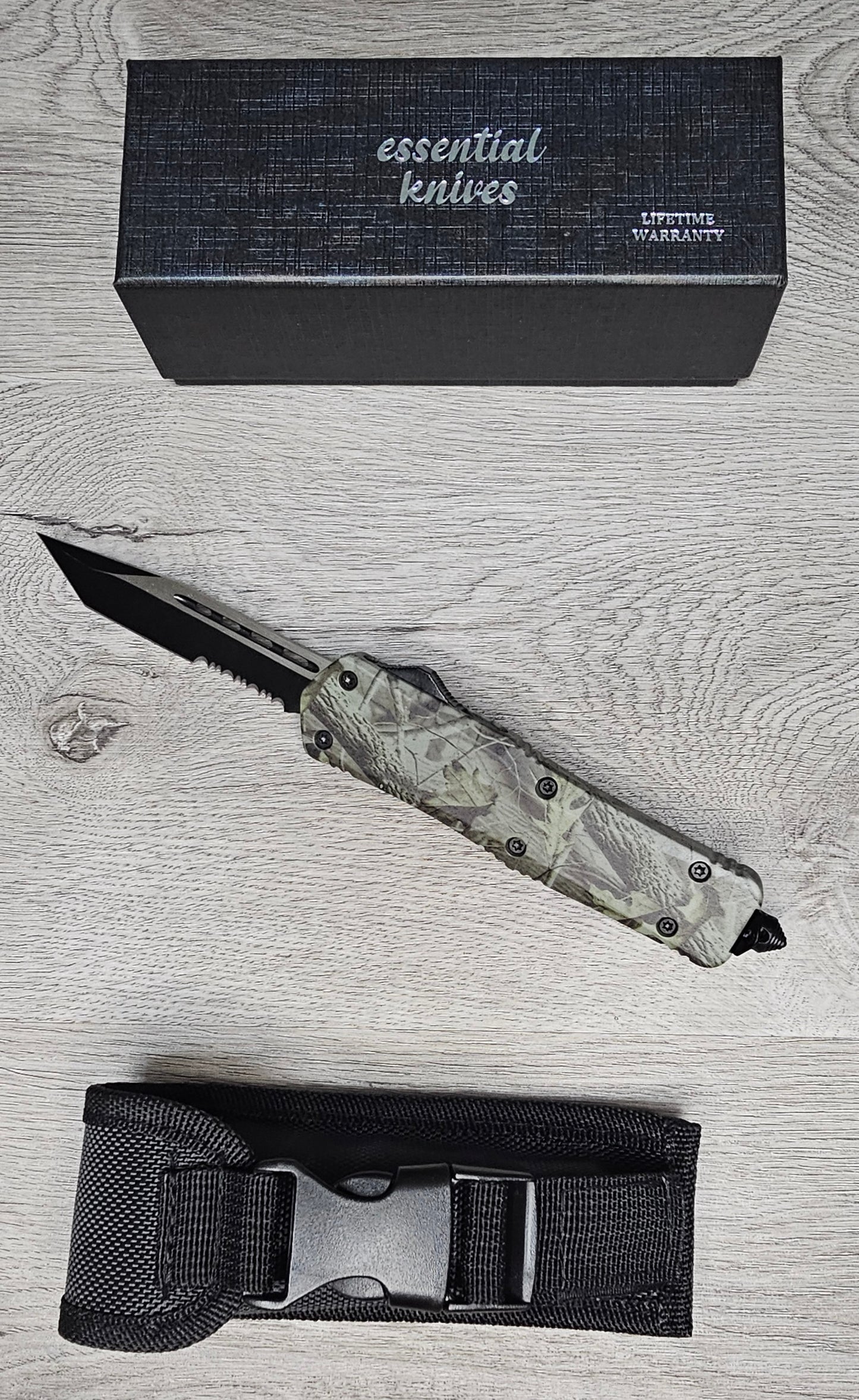 ESSENTIAL KNIVES "THE ESSENTIAL 9"CAMO Out The Front Knife TANTO SERRATED Blade