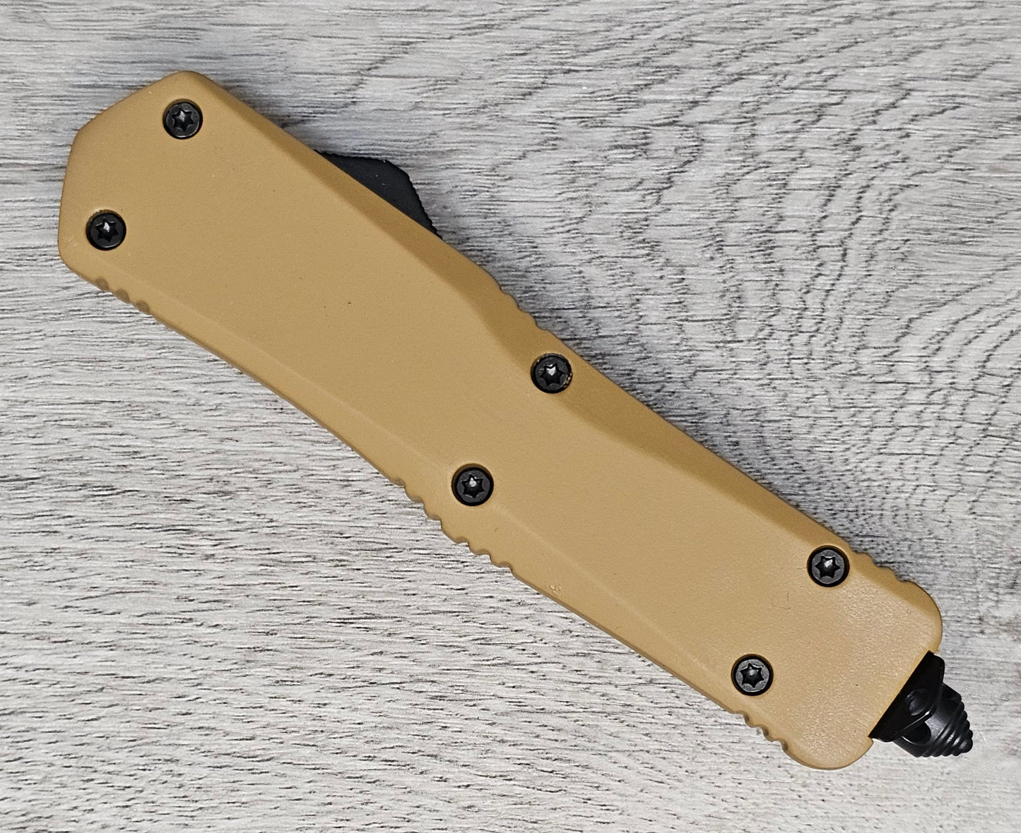 ESSENTIAL KNIVES "THE ESSENTIAL 9" COYOTE Out The Front Knife DAGGER Blade