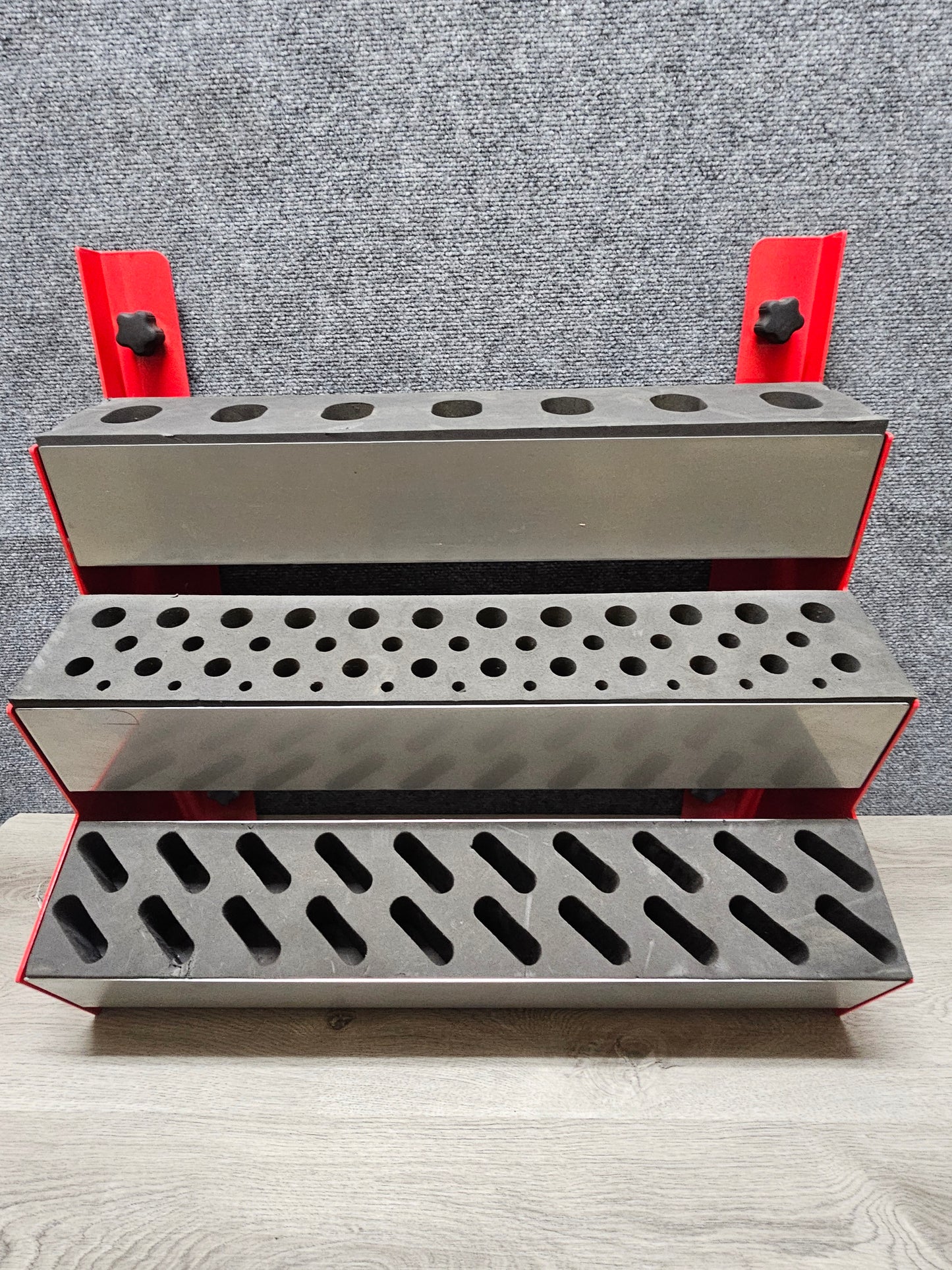 SNAP-ON ALUMINUM & FOAM HAND TOOL DISPLAY MOUNTS TO E-TRACK