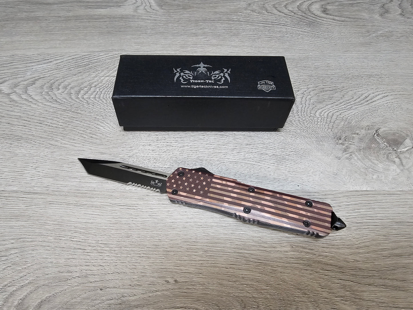 Tiger Tec Warrior Camo Flag Out The Front Knife Tanto Blade