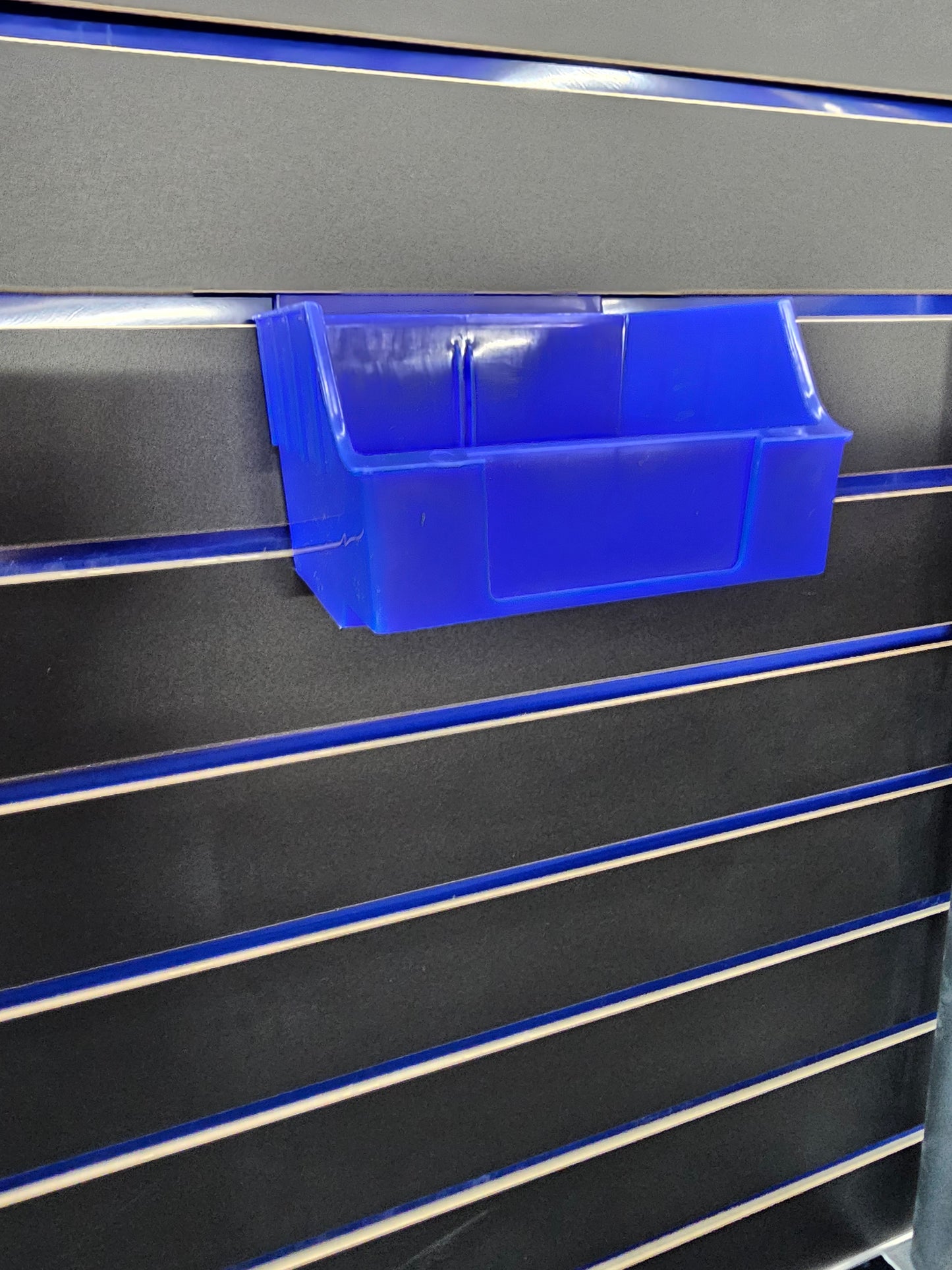BLUE PLASTIC BOX "STANDARD" FOR SLATWALL & PEGBOARD (W/ ADAPTER NOT INCLUDED) 4.65"d x 5.5"w x 3.35"h # SW-SB55 BLU