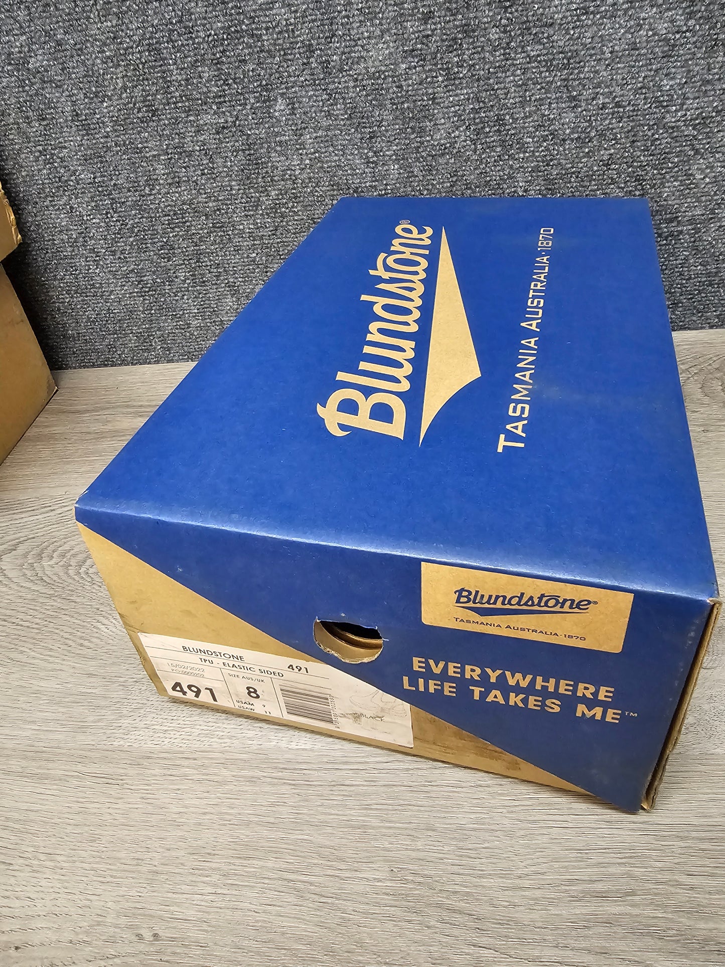 Blundstone boots size 8UK Truck worn box