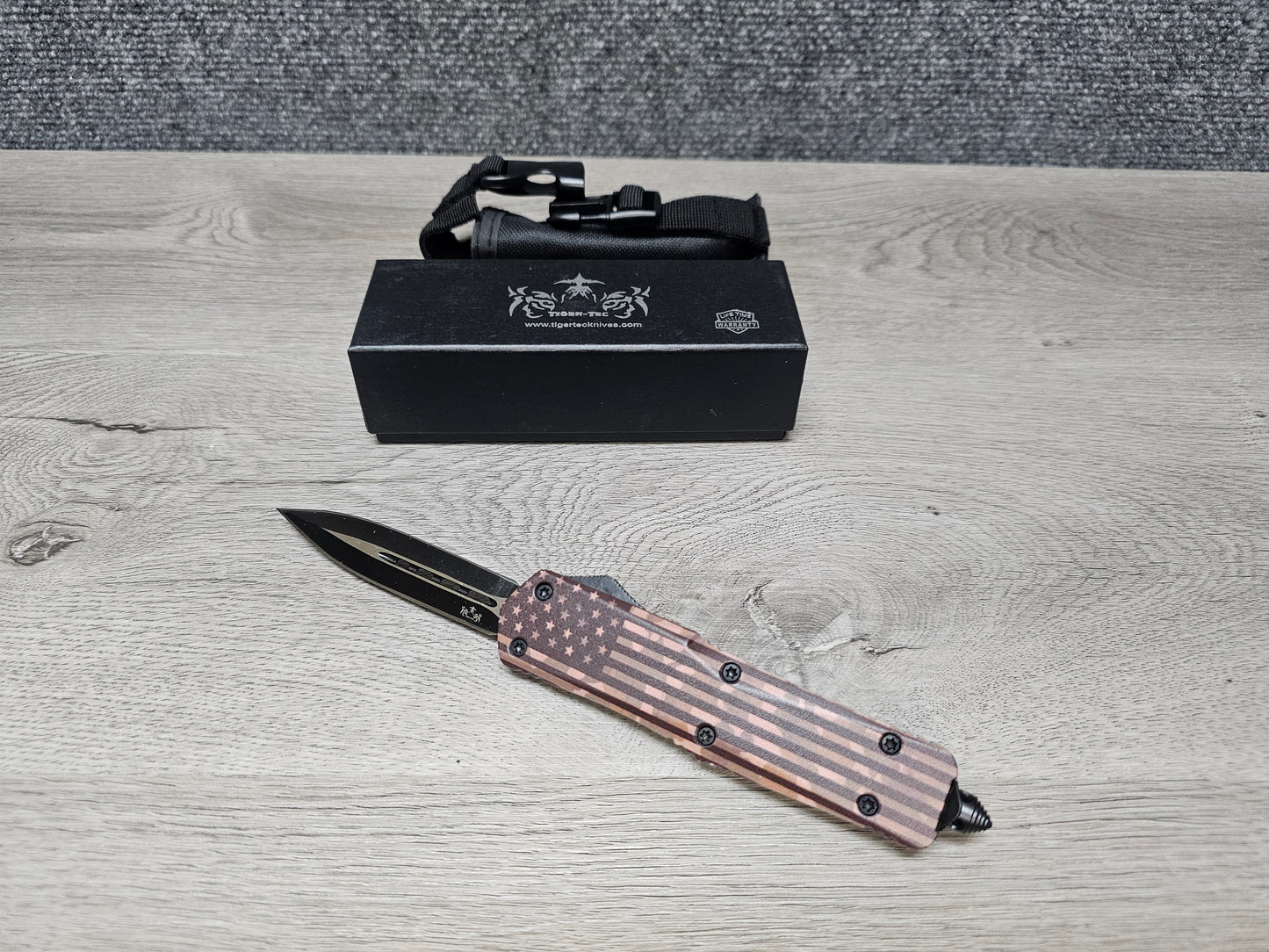 Tiger Tec Warrior CAMO FLAG Out The Front Knife Dagger Blade