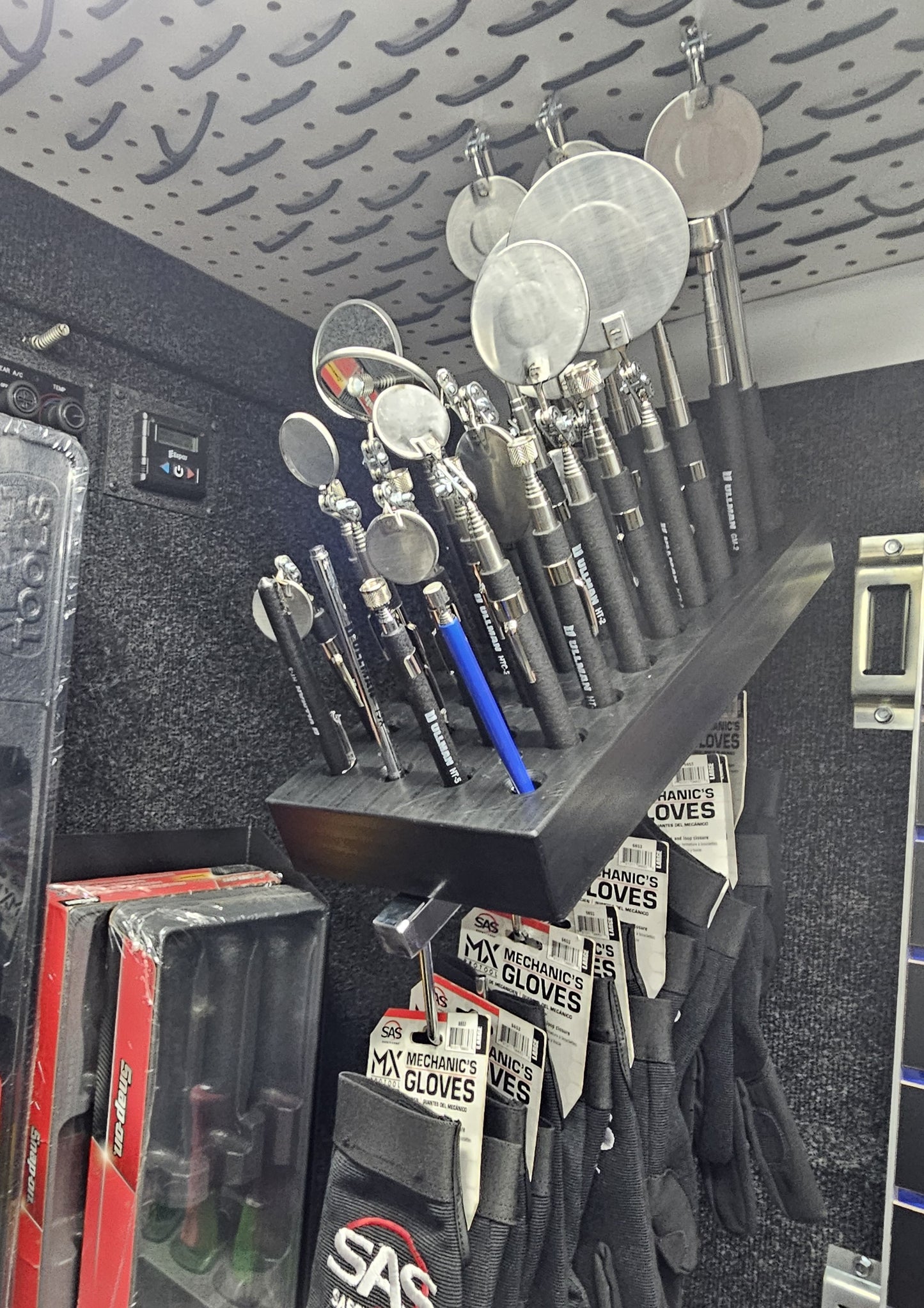 MAGNET & MIRROR HOLDER WATERFALL WITH 5 HOOKS (SCREW MOUNT) WF-MMSM