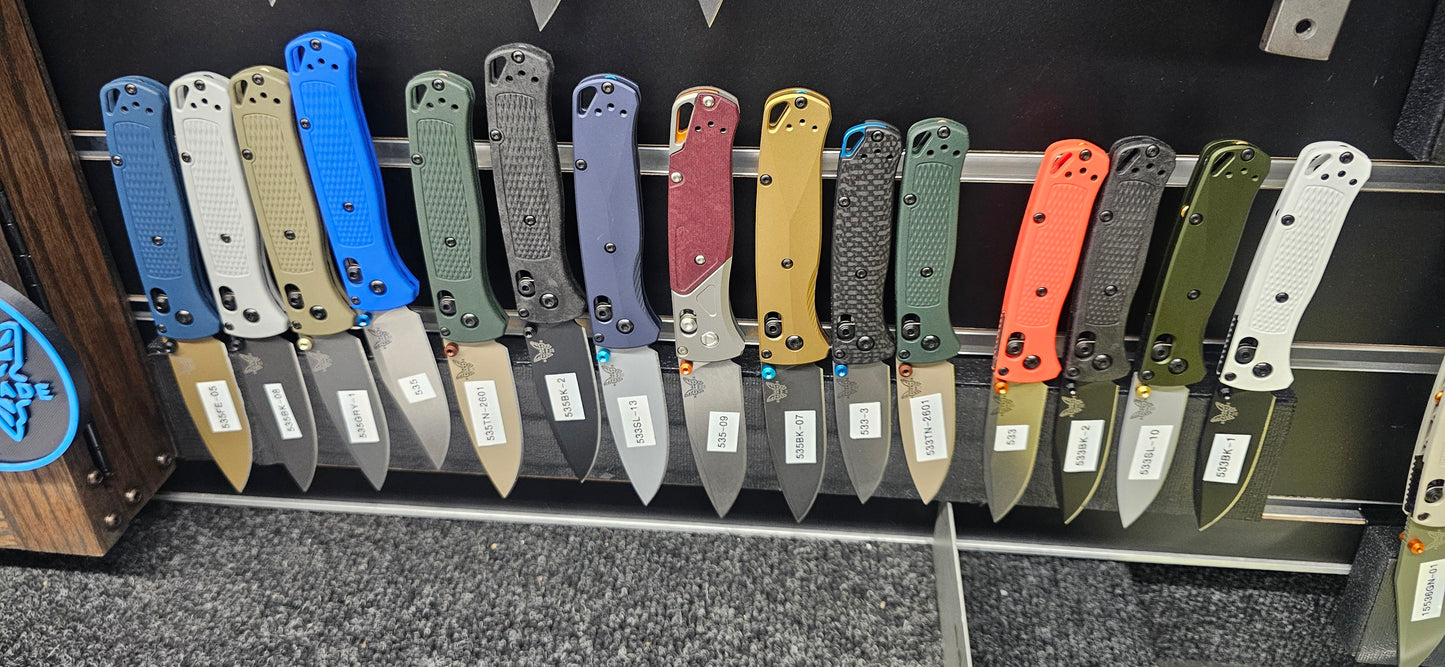 18" MAGNETIC KNIFE STAND  screw to wall