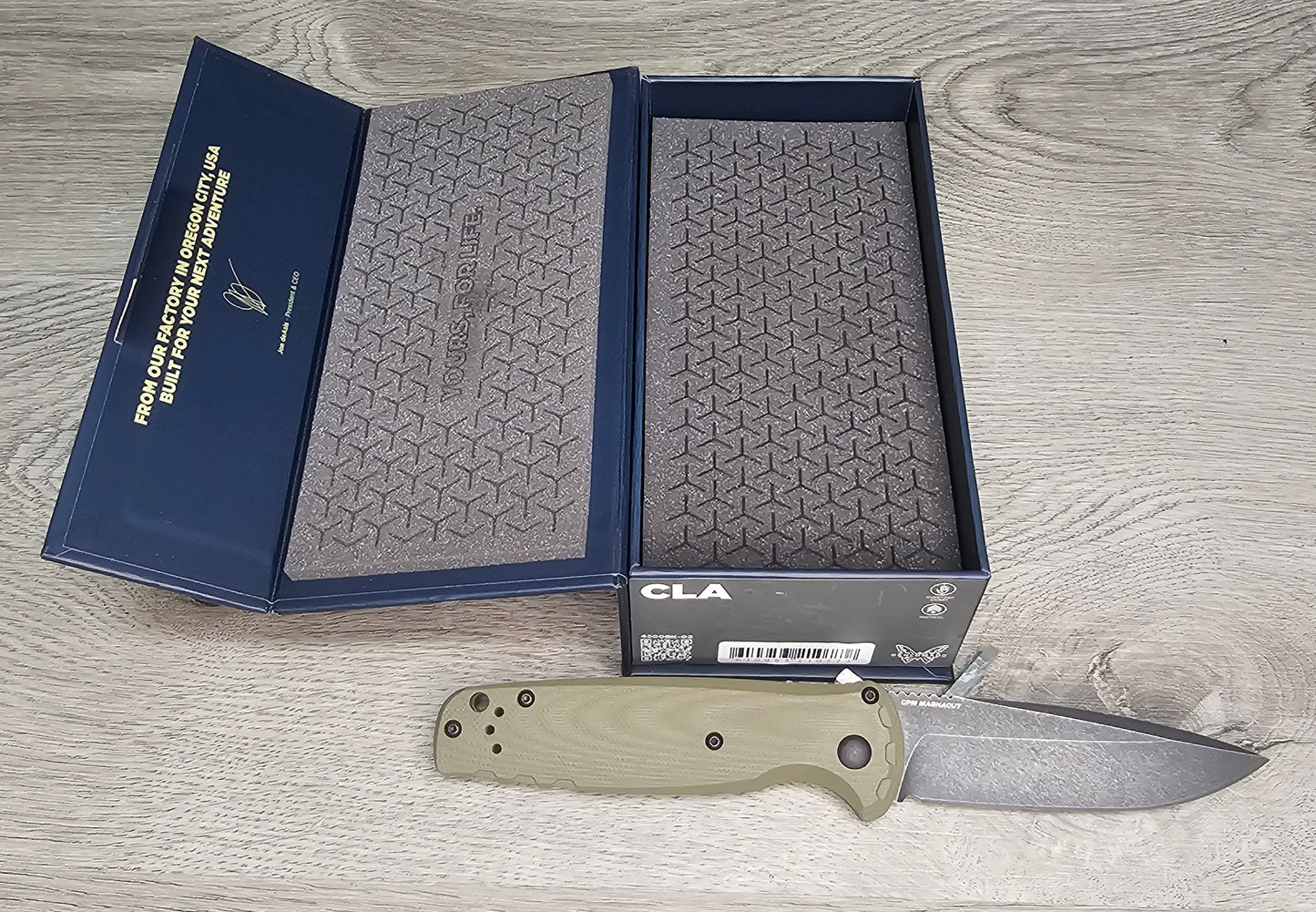 B-USA 4300BK-02 "CLA"MAGNA CUT STEEL GREEN G10 AUTO OPENING (NON 0TF) KNIFE . MADE on a BENCH in Oregon