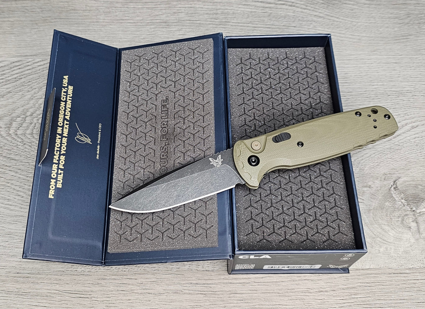 B-USA 4300BK-02 "CLA"MAGNA CUT STEEL GREEN G10 AUTO OPENING (NON 0TF) KNIFE . MADE on a BENCH in Oregon