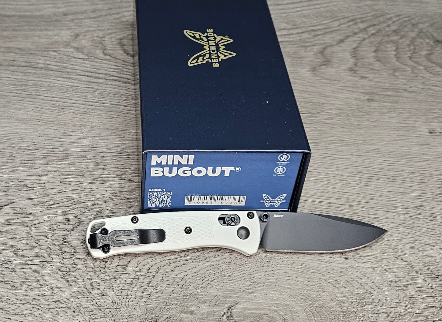 B-USA 533BK-1 MINI BUGO*T WHITE MADE on a BENCH in Oregon