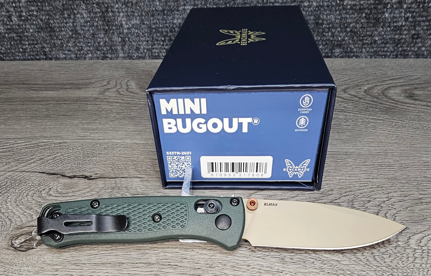 B-USA 533TN-2601 MIN*  BUGO*T TAIGA GREEN MADE on a BENCH in Oregon