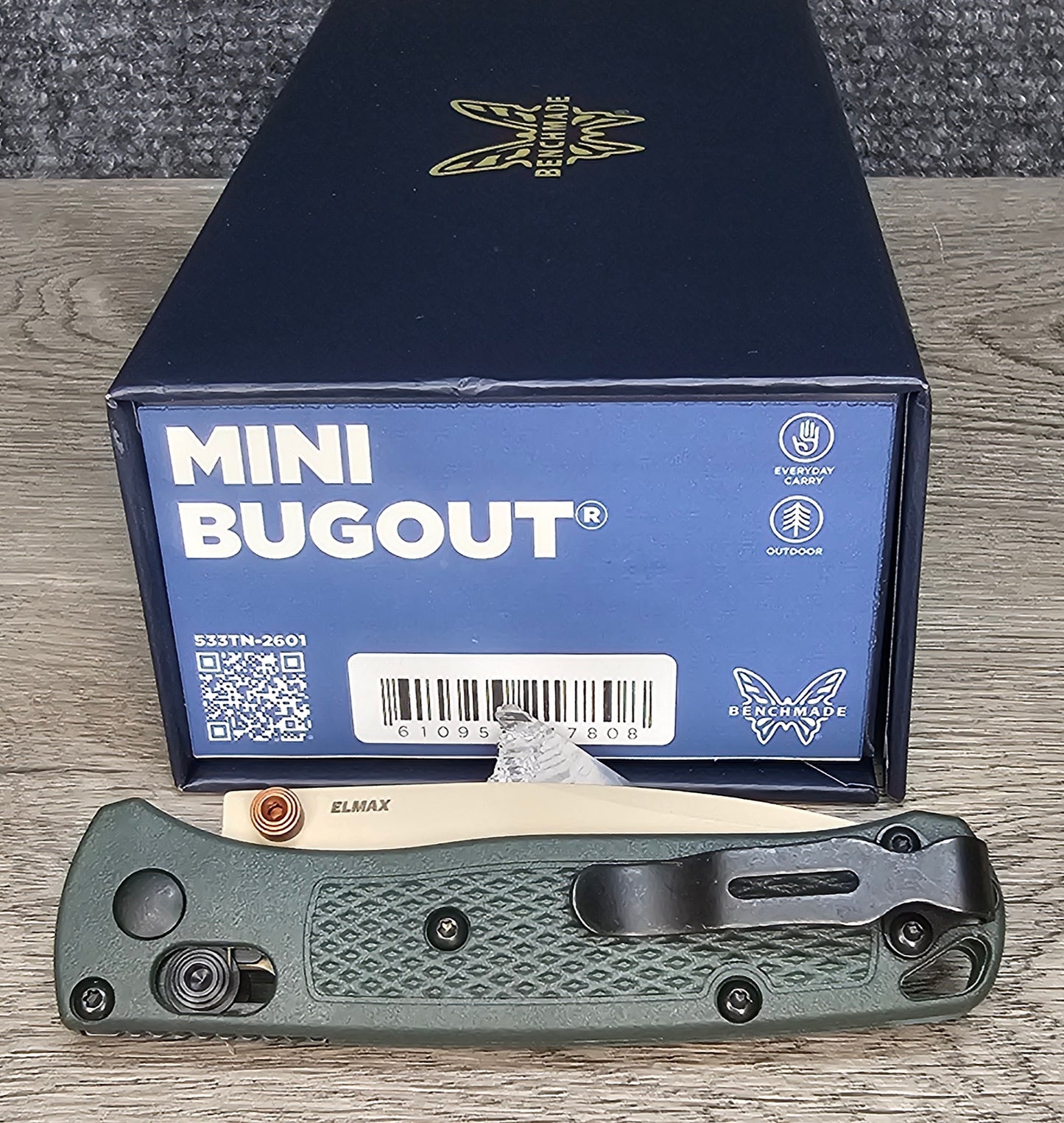 B-USA 533TN-2601 MIN*  BUGO*T TAIGA GREEN MADE on a BENCH in Oregon