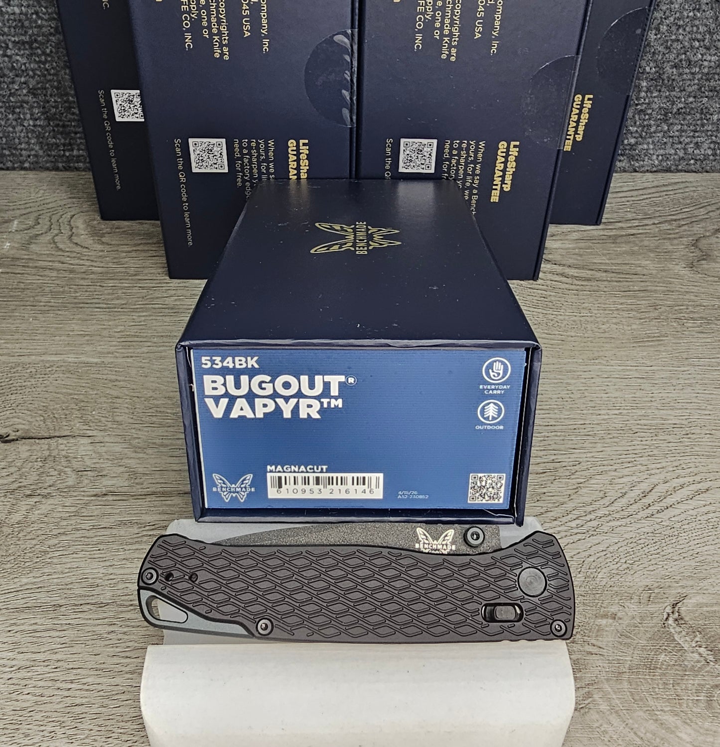 B-USA 534BK V*PYR BUGO*T ANODIZED ALUMINM HANDLE MADE on a BENCH in Oregon