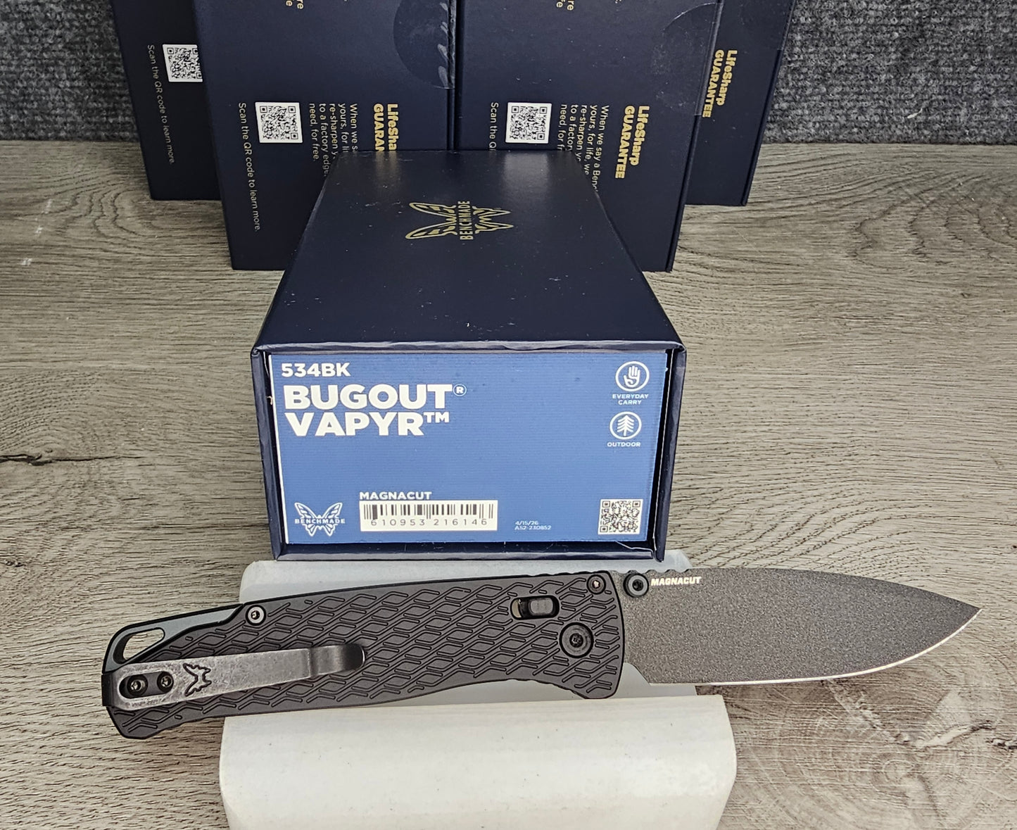 B-USA 534BK V*PYR BUGO*T ANODIZED ALUMINM HANDLE MADE on a BENCH in Oregon