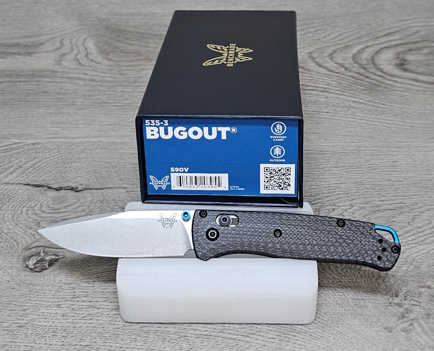 B-USA 535-3  BUG0UT CARBON FIBER BLUE ACCENTS MADE on a BENCH in Oregon
