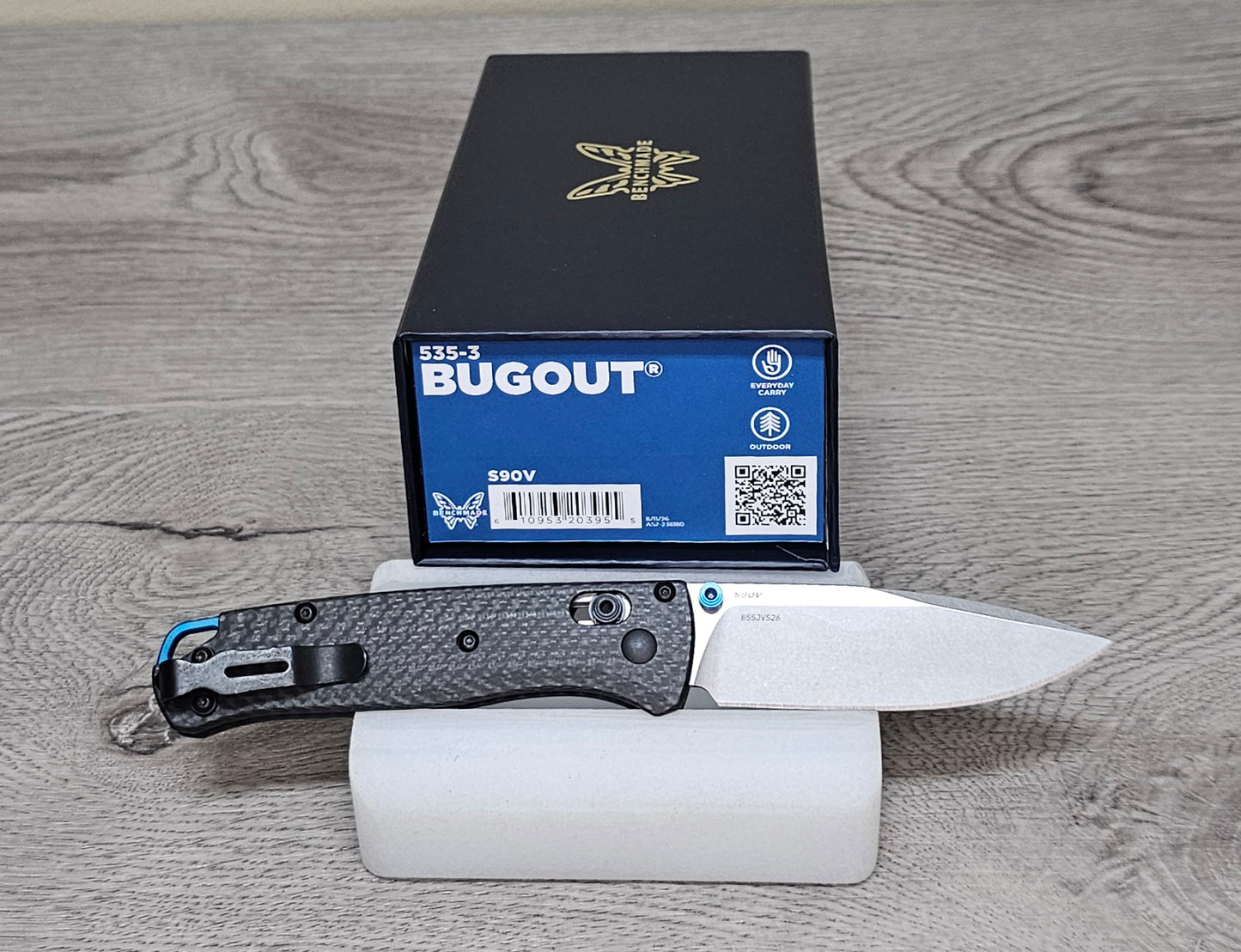 B-USA 535-3  BUG0UT CARBON FIBER BLUE ACCENTS MADE on a BENCH in Oregon