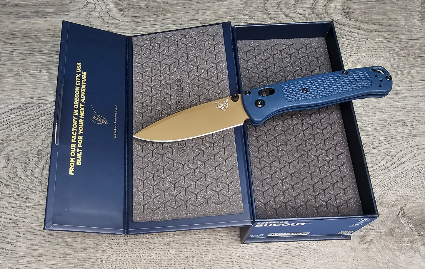 B-USA 535FE-05 CRATER BLUE BUGO*T MADE on a BENCH in Oregon