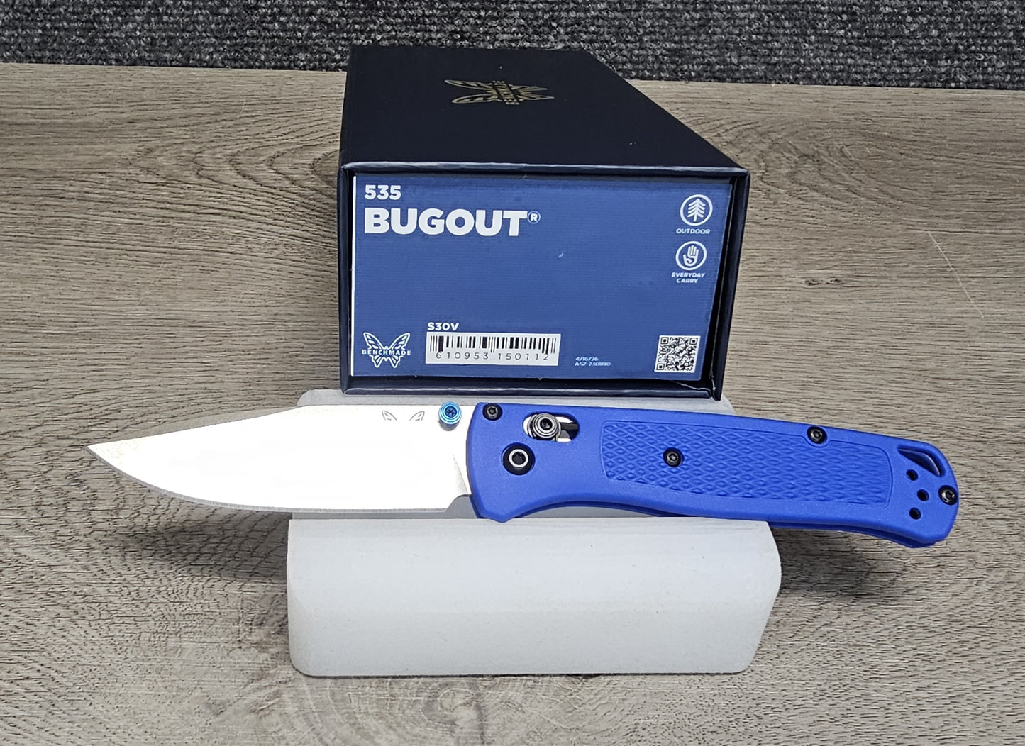 B-USA 535  BUGO*UT BLUE  MADE on a BENCH in Oregon