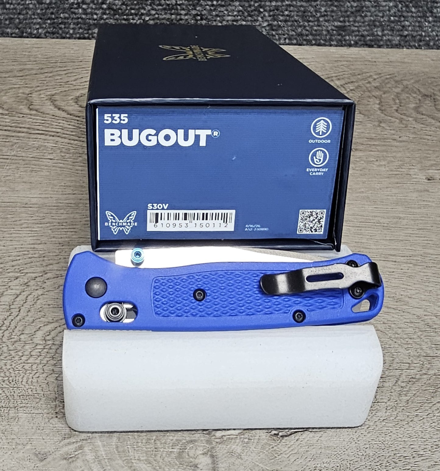 B-USA 535  BUGO*UT BLUE  MADE on a BENCH in Oregon