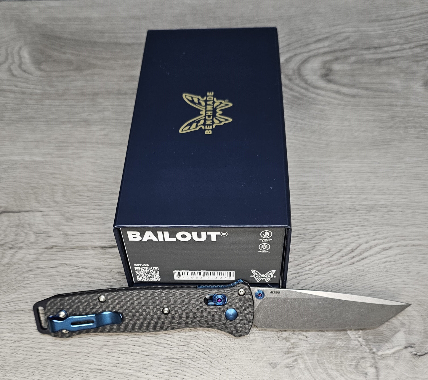 B-USA  537-09 BA*LOUT CARBON FIBER W/ BLUE ACCENTS TANTO   MADE on a BENCH in Oregon