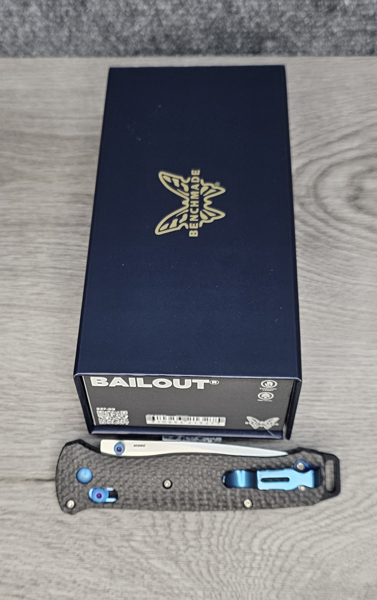 B-USA  537-09 BA*LOUT CARBON FIBER W/ BLUE ACCENTS TANTO   MADE on a BENCH in Oregon