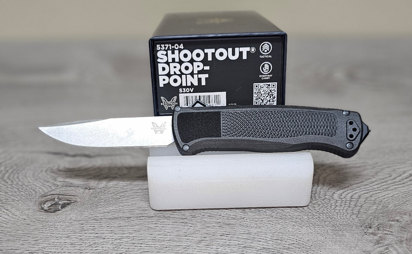 B-USA 5371-04 SHO*TOUT BLACK DROP POINT OTF MADE on a BENCH in Oregon