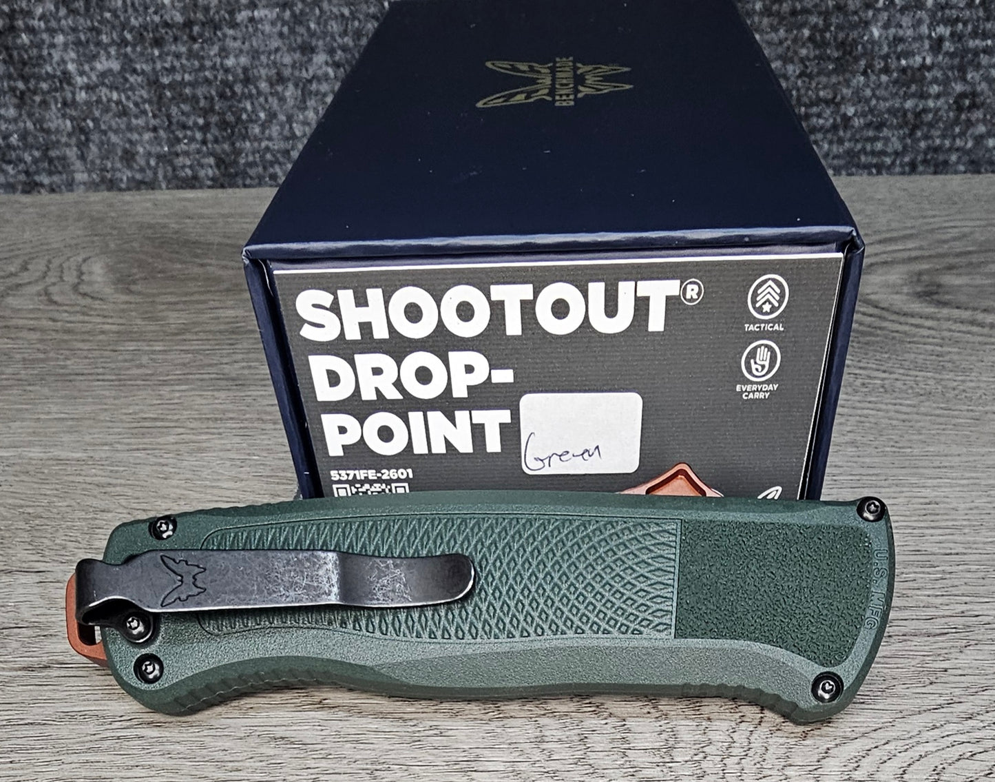 B-USA 5371FE-2601 SHO*TOUT TAIGA GREEN OTF MADE on a BENCH in Oregon