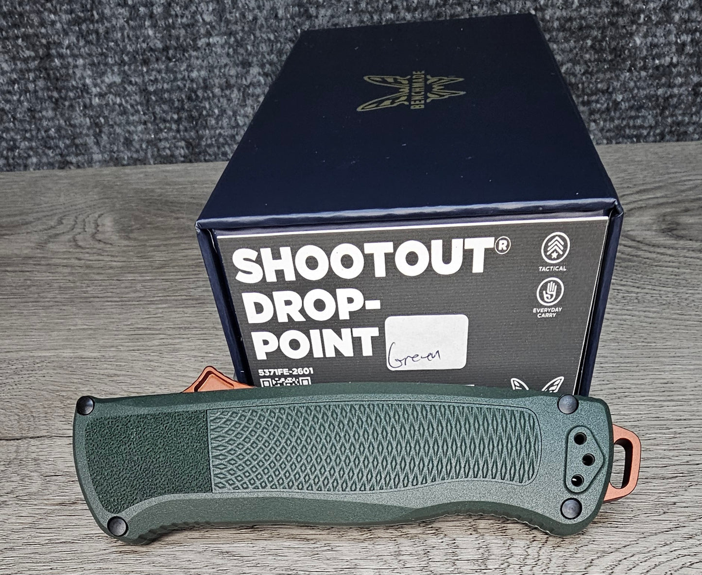 B-USA 5371FE-2601 SHO*TOUT TAIGA GREEN OTF MADE on a BENCH in Oregon