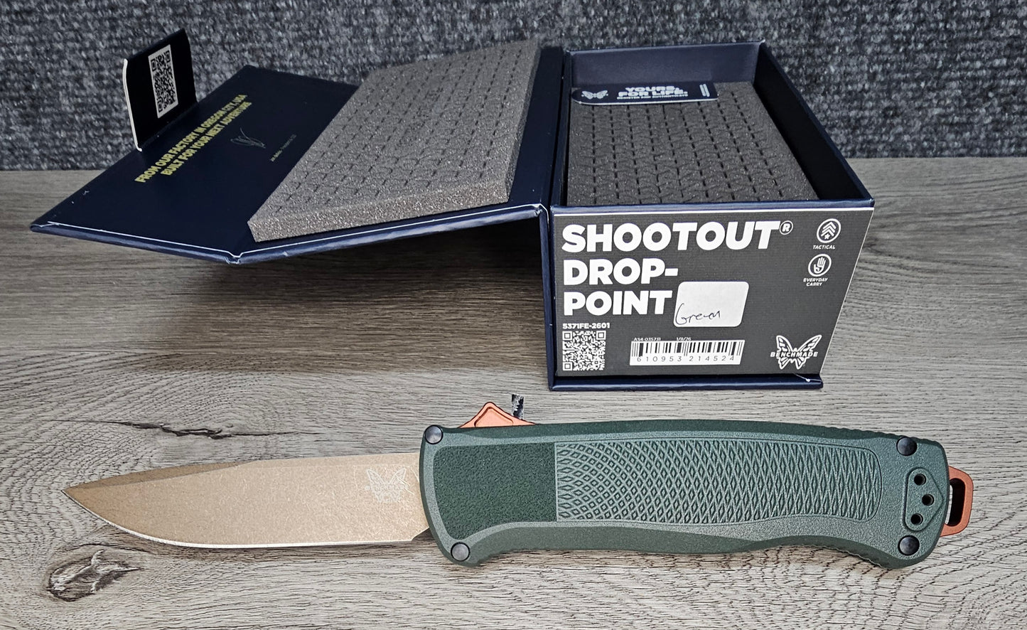 B-USA 5371FE-2601 SHO*TOUT TAIGA GREEN OTF MADE on a BENCH in Oregon