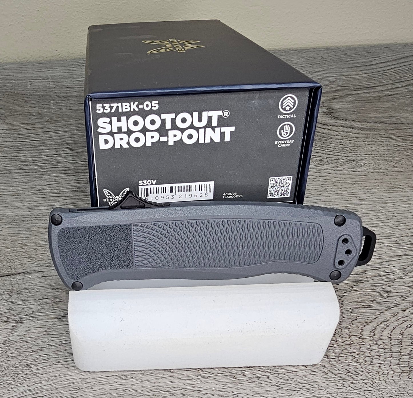 B-USA 5371BK-05 SHO*TOUT DARK GRAY DROP POINT OTF MADE on a BENCH in Oregon