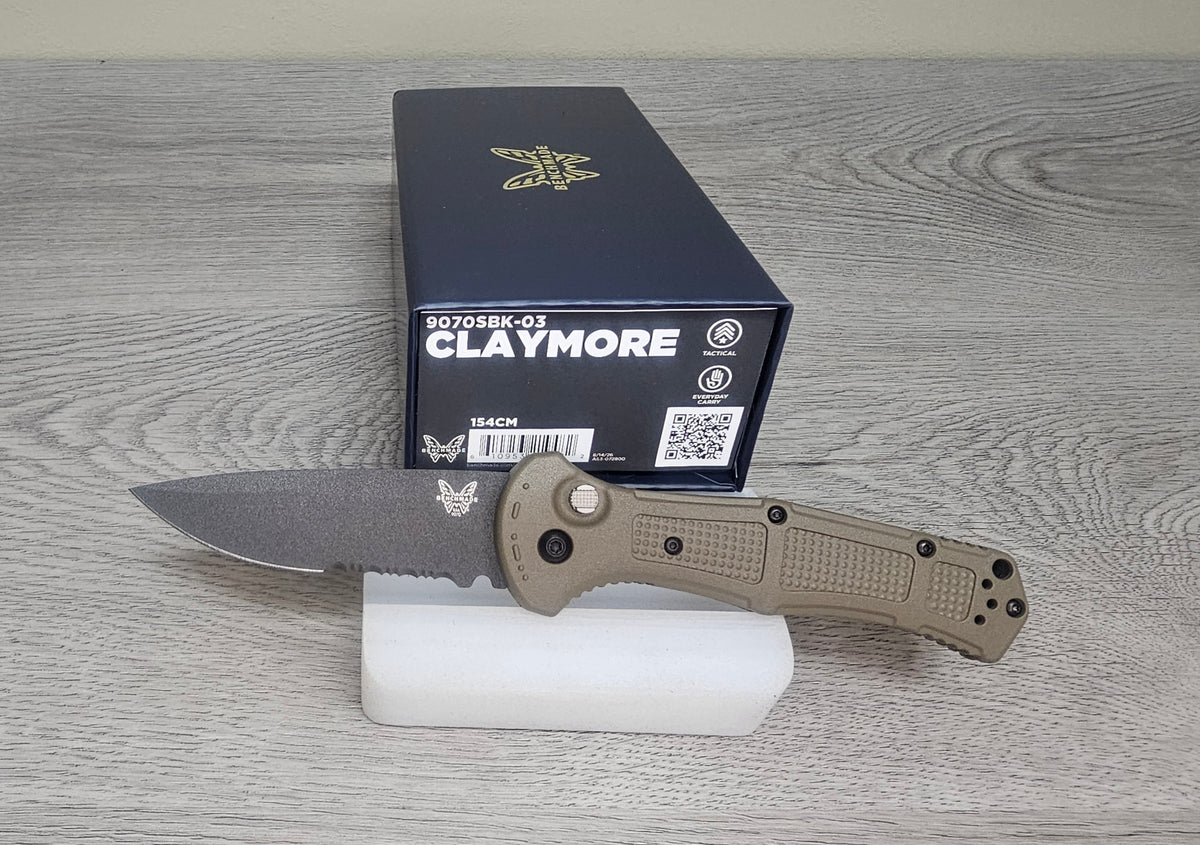B-USA 9070SBK-03 CLAYM0RE AUTO OPENING (NON 0TF) RANGER GREEN SERRATED KNIFE . MADE on a BENCH in Oregon (Copy)