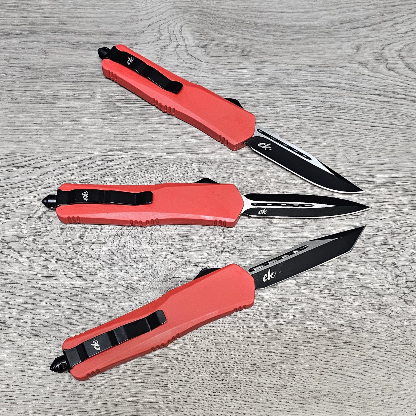 ESSENTIAL KNIVES "THE ESSENTIAL 9" RED PACK: 1 OF EACH DAGGER, DROP POINT, TANTO