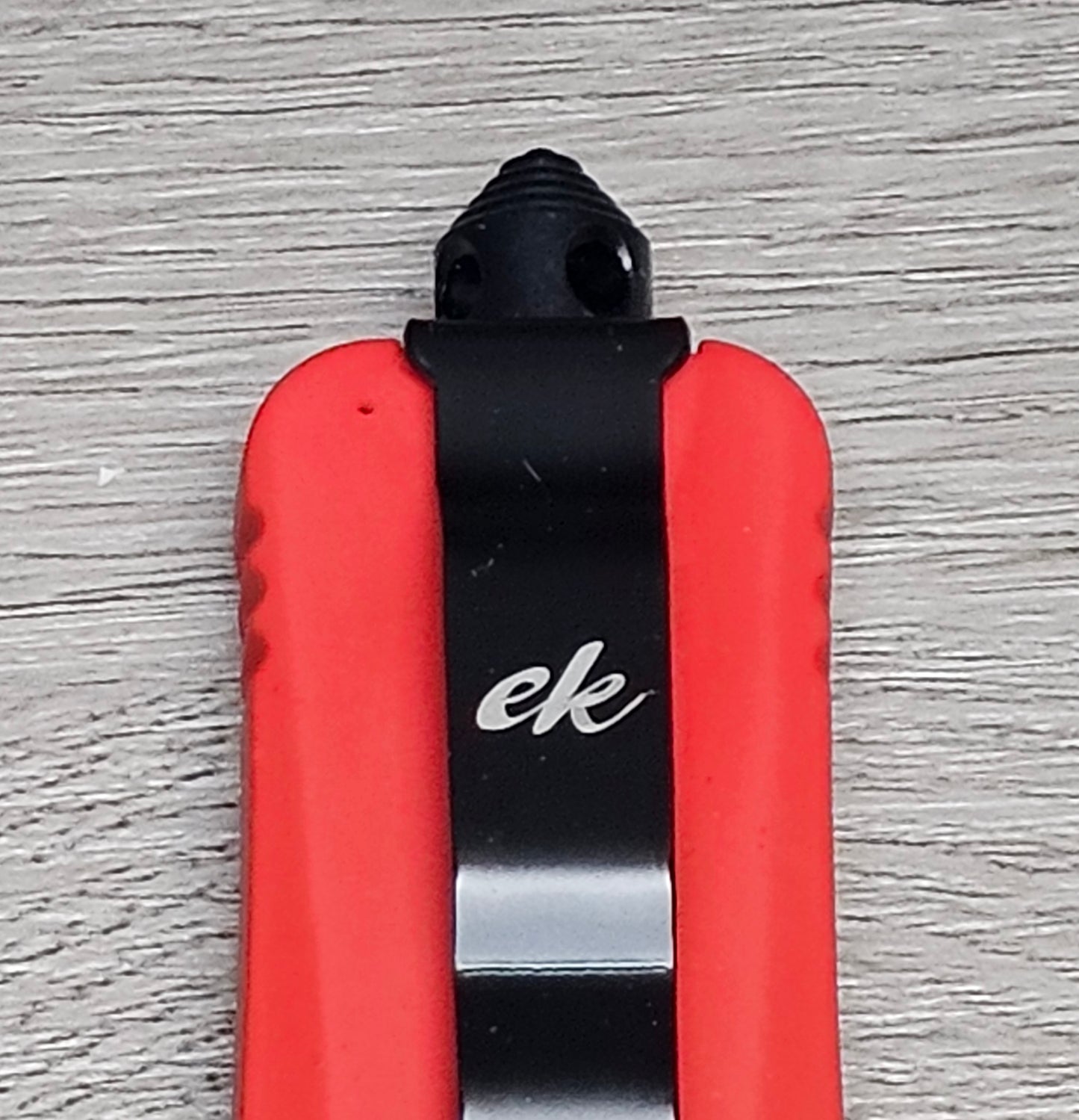 ESSENTIAL KNIVES "THE ESSENTIAL 9"RED  Out The Front Knife DAGGER Blade