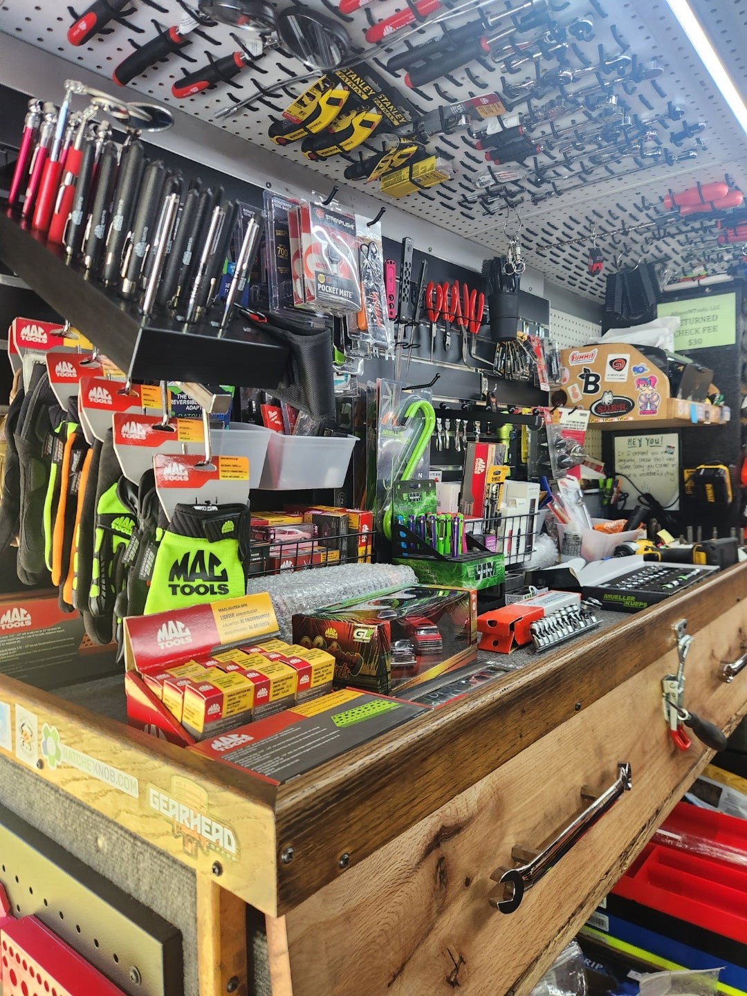 MAGNET & MIRROR HOLDER WATERFALL WITH 5 HOOKS (FOR SLATWALL) SWWF-MM