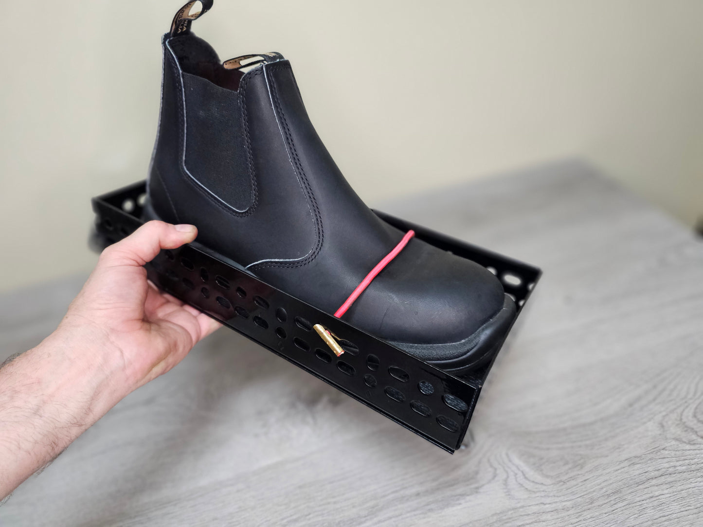 WORK BOOT Display