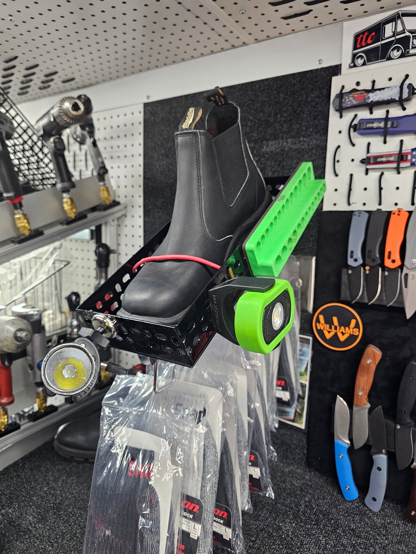 WORK BOOT Display