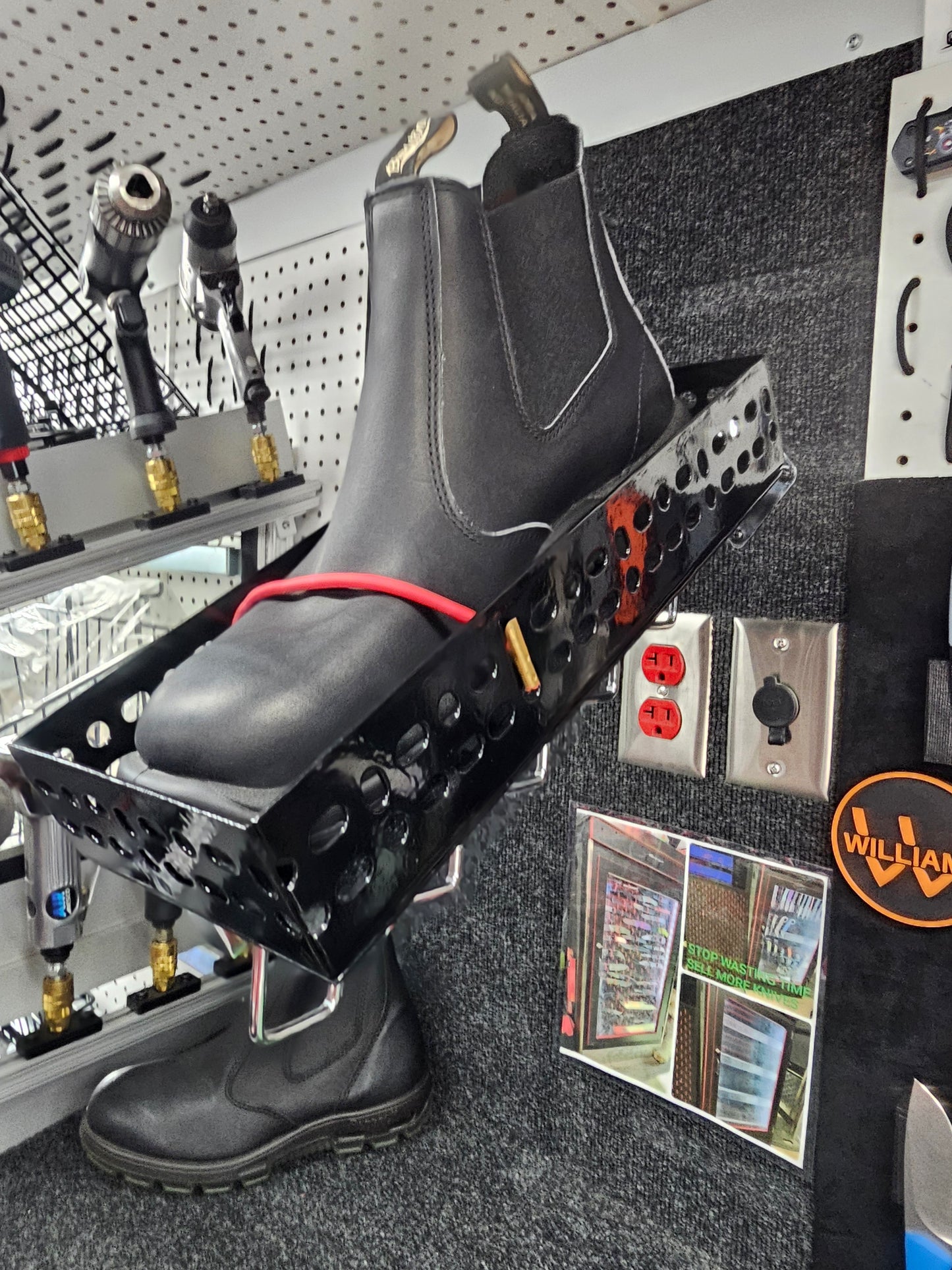 WORK BOOT Display