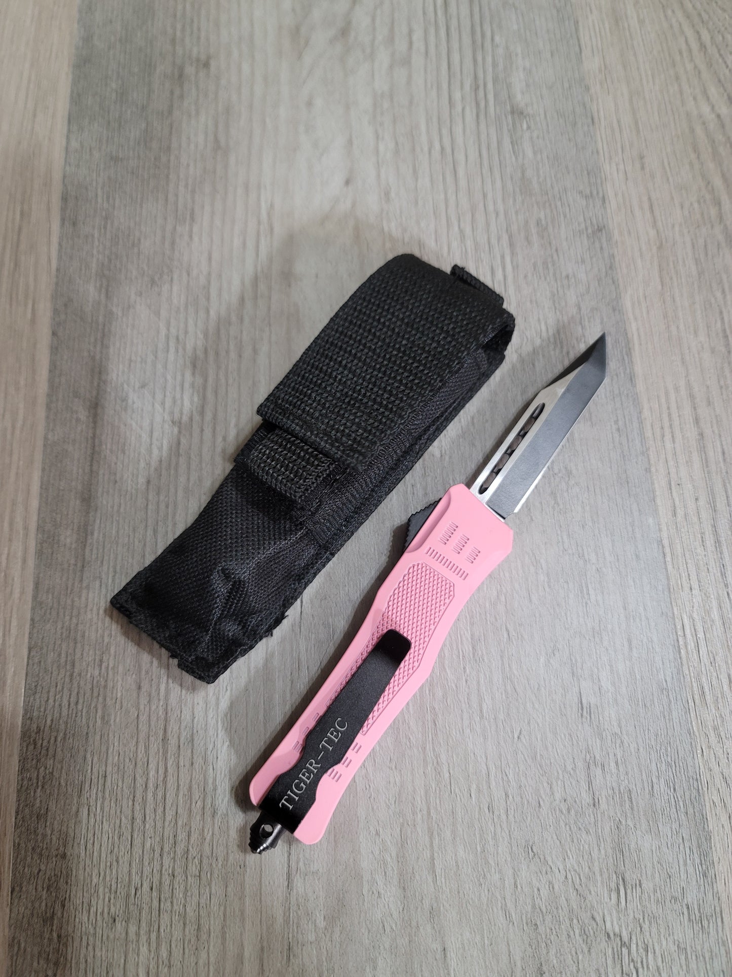 Tec Defender Pink Out The Front Knife Tanto Blade