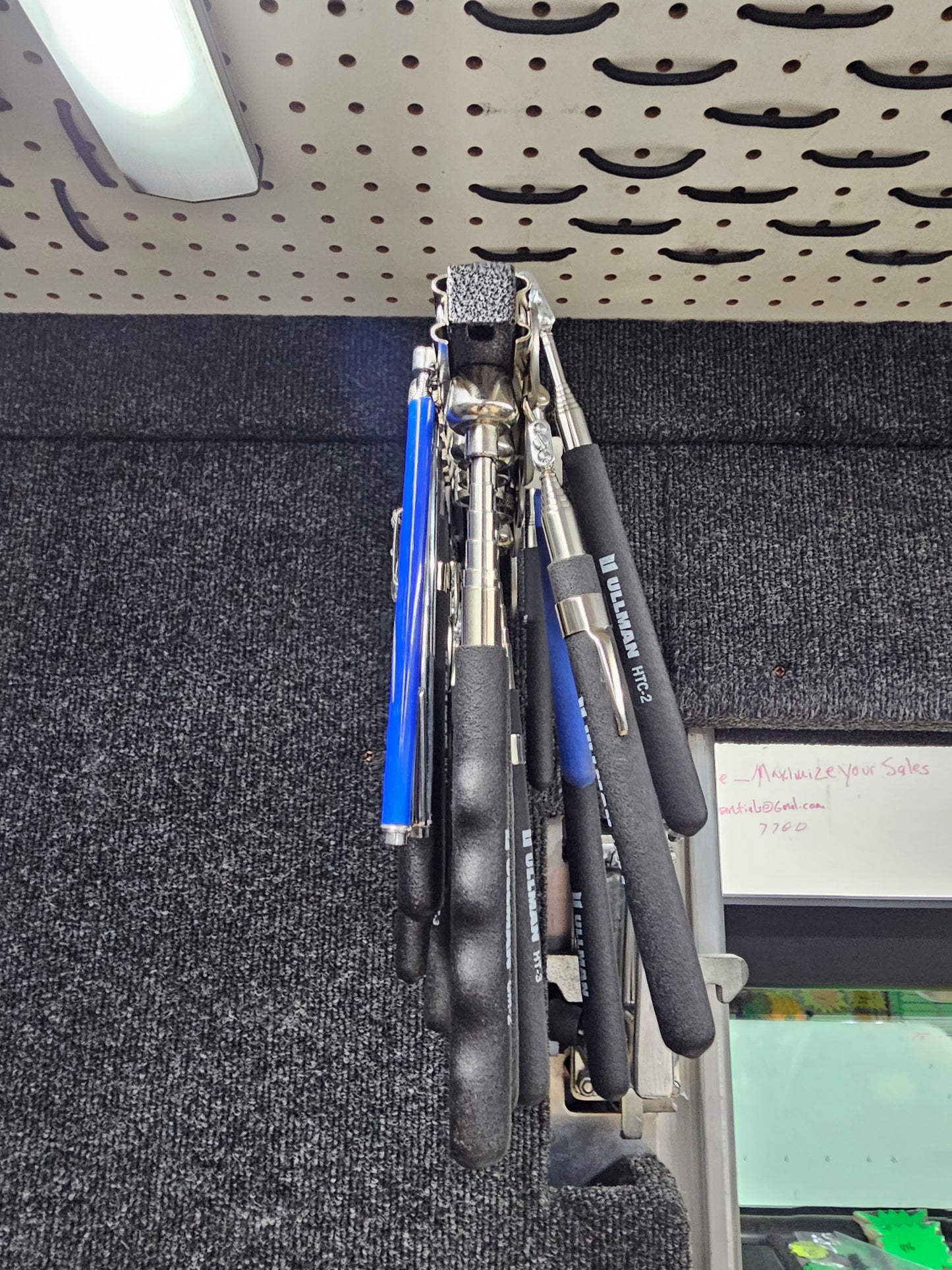 ESSENTIAL MAGNETIC TREE. Screw  in mount for wall or ceiling #SC-MT