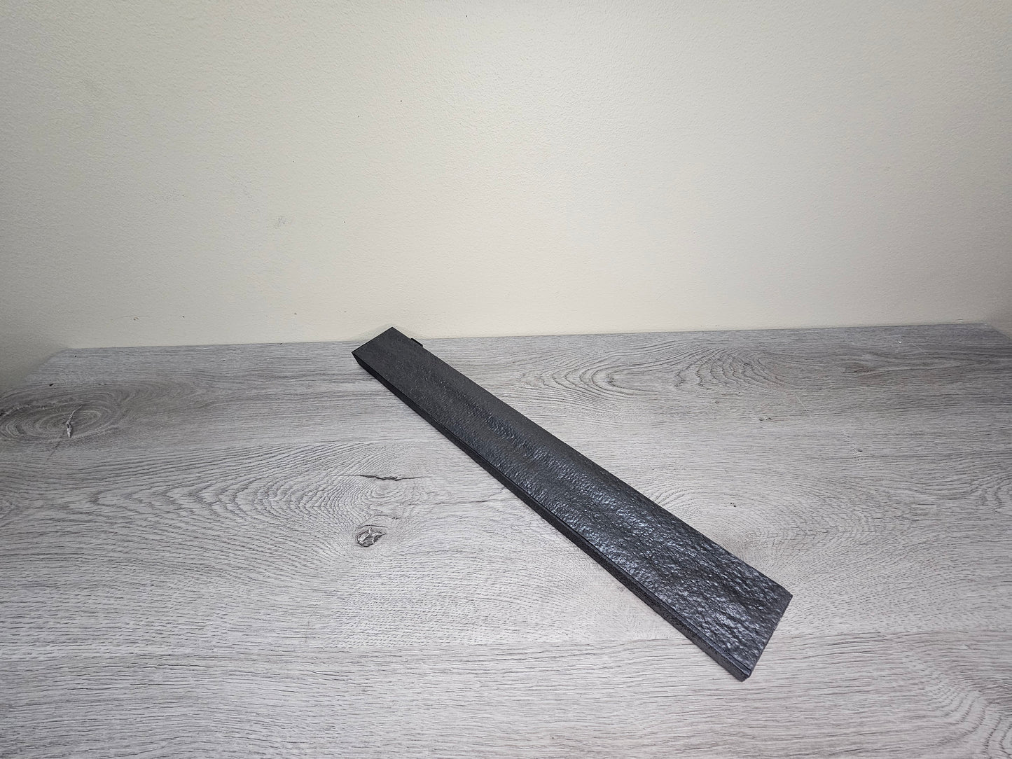 14" MAGNETIC KNIFE STAND  screw mount to wall
